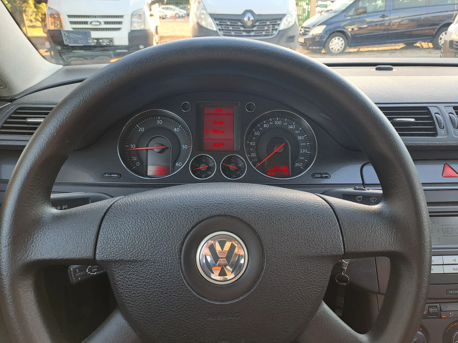 VW Passat 2.0 TDI | Mobile.bg — изображение 13