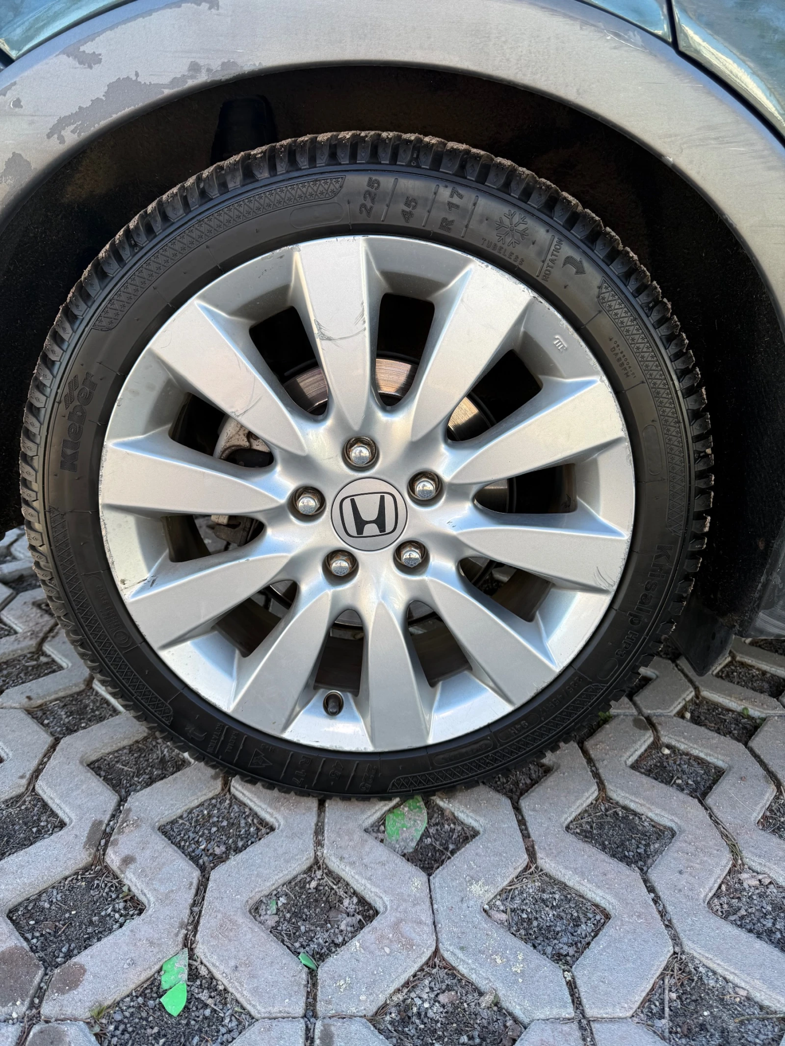 Honda Civic 1.8 i-VTEC  - изображение 2