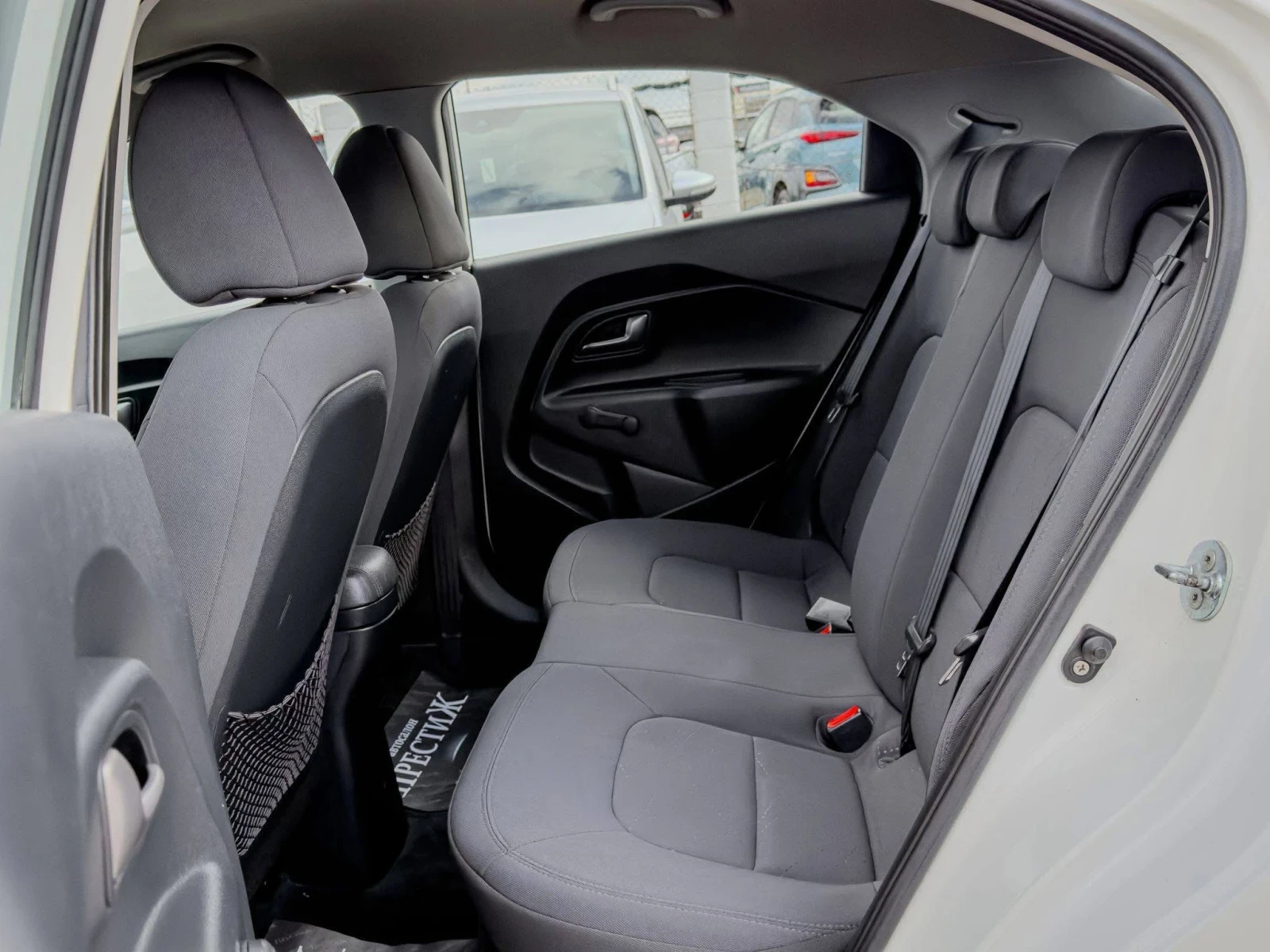 Kia Rio, снимка 10 - Автомобили и джипове - 53897970