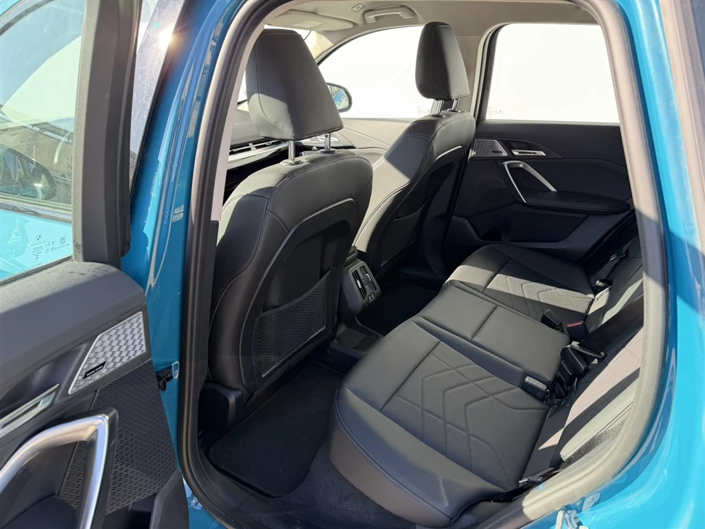 BMW iX1 xDrive30 | Mobile.bg � ����������� 10
