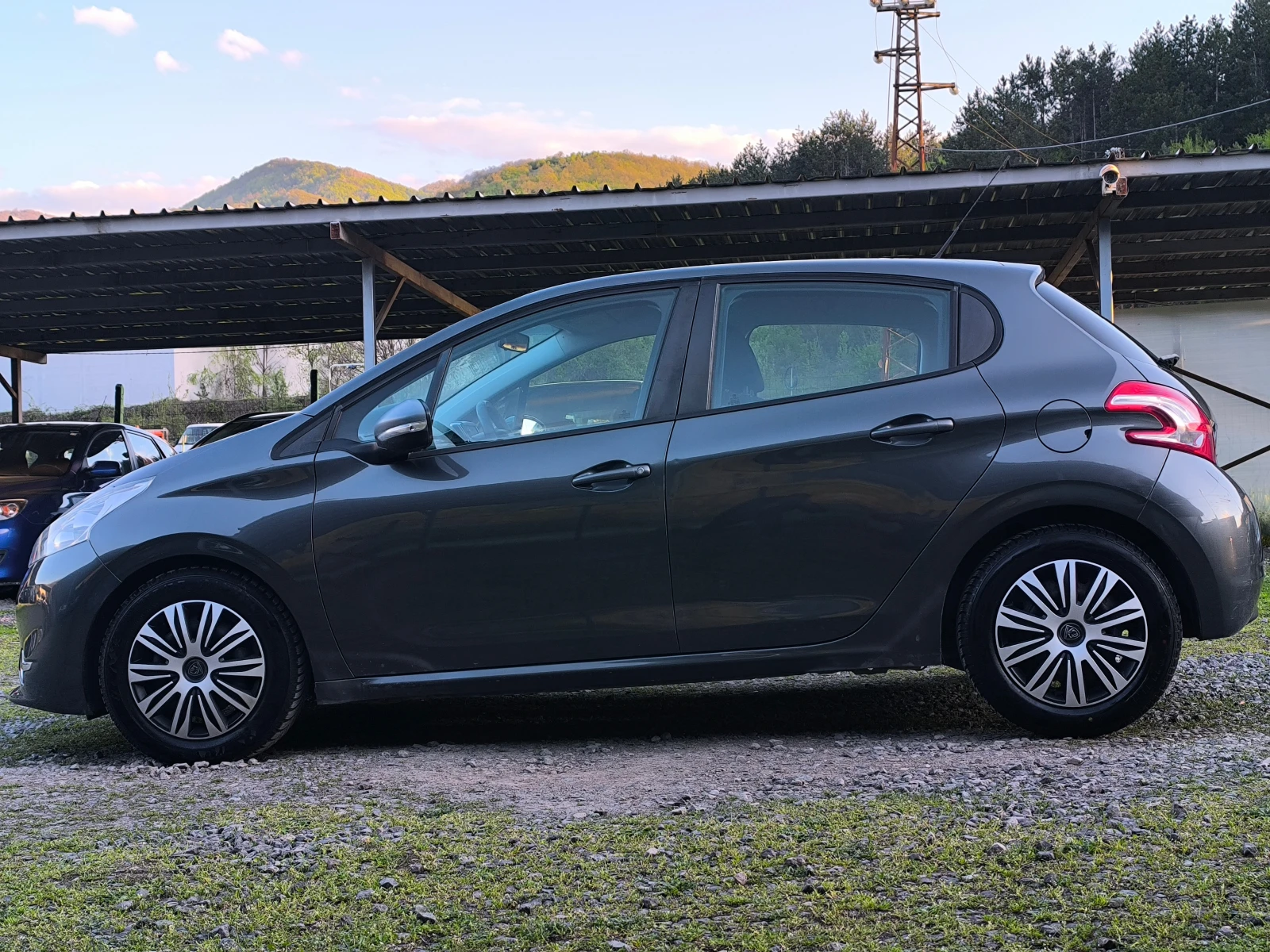Peugeot 208 FACE LIFT-1.4HDI-68��-���������-�����������-EURO 5 | Mobile.bg � ����������� 6