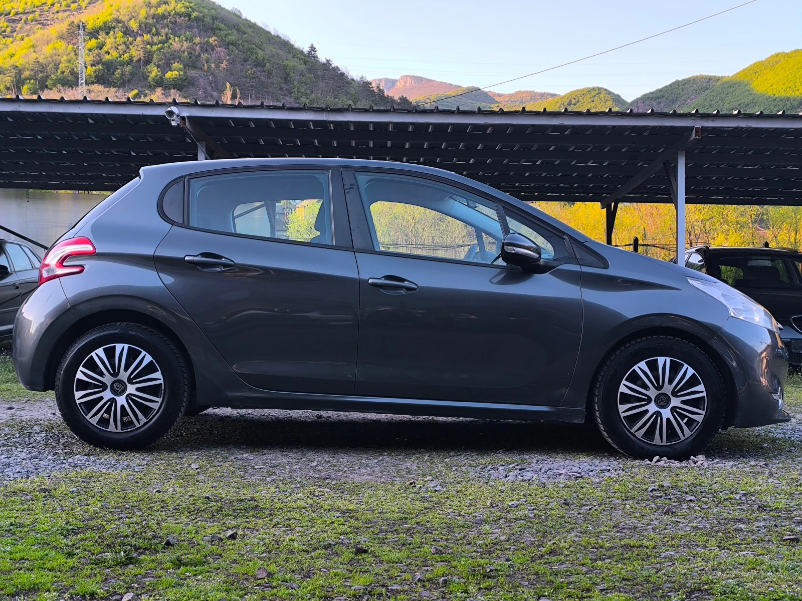 Peugeot 208 FACE LIFT-1.4HDI-68��-���������-�����������-EURO 5 | Mobile.bg � ����������� 2