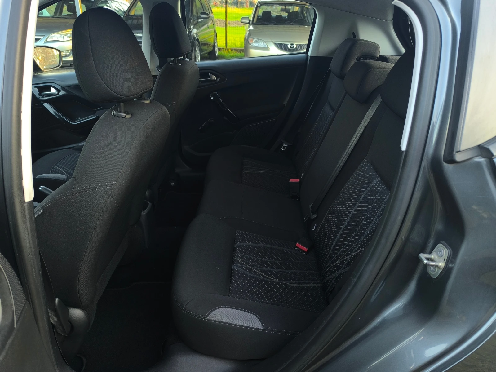 Peugeot 208 FACE LIFT-1.4HDI-68��-���������-�����������-EURO 5 | Mobile.bg � ����������� 12