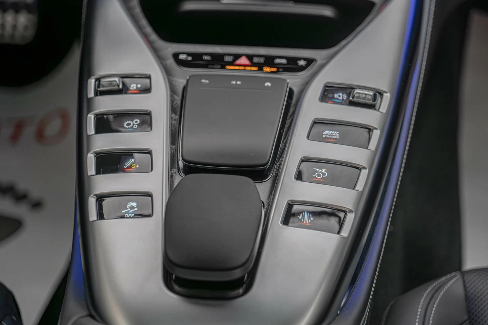 Mercedes-Benz AMG GT 63S/E-Performance/Burm/HuD/Обдух/Cerami/China blau, снимка 13 - Автомобили и джипове - 54455632