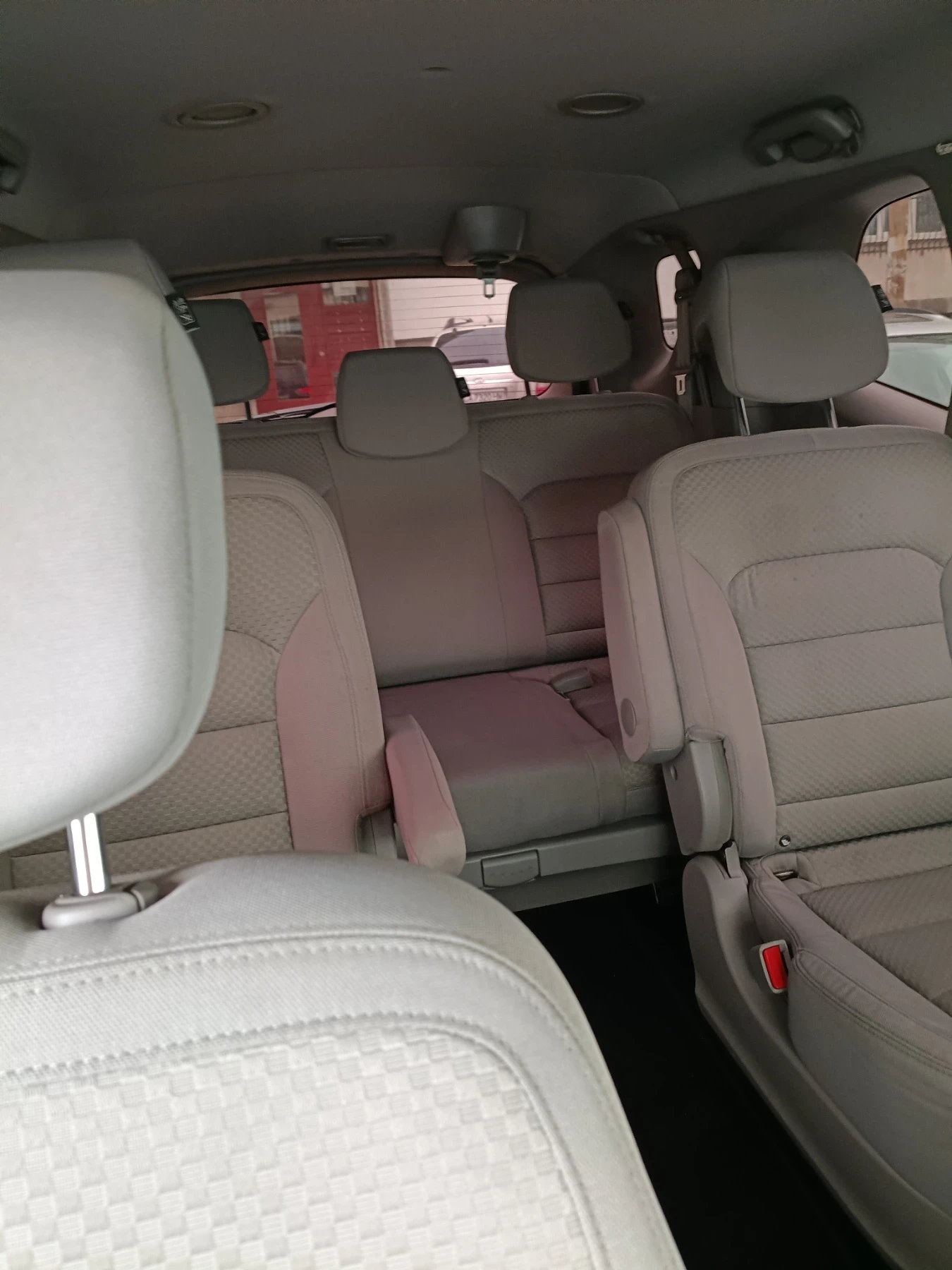 SsangYong Rodius 7 места, снимка 12 - Автомобили и джипове - 54645599