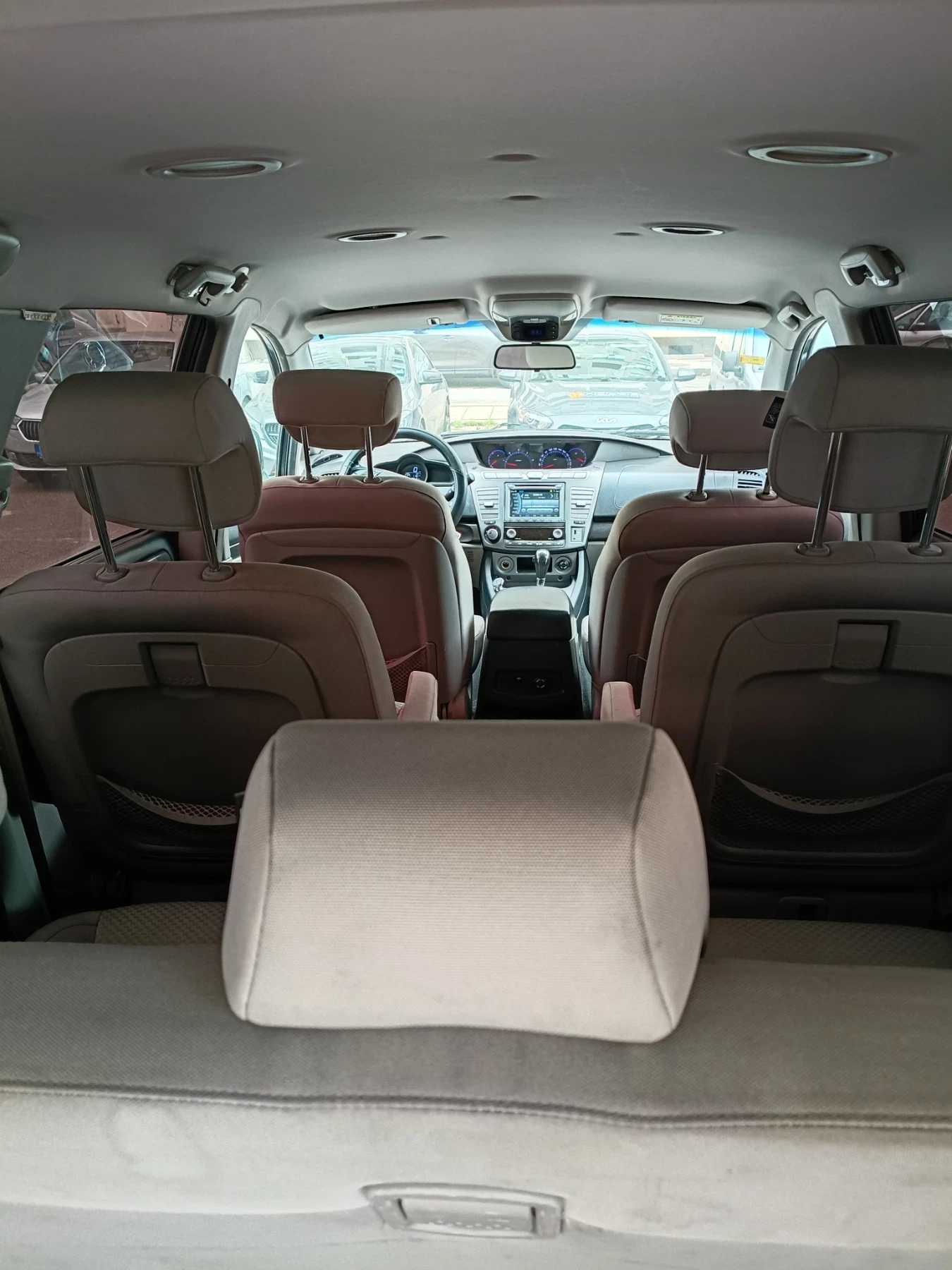 SsangYong Rodius 7 места, снимка 10 - Автомобили и джипове - 54645599