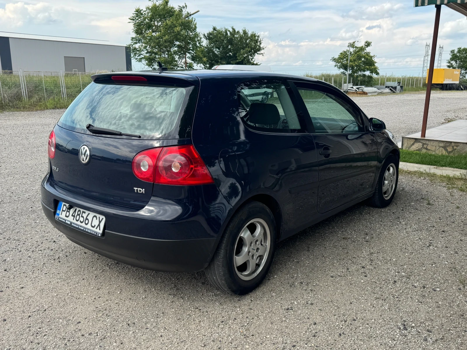 VW Golf 1.9TDI 105к.с Ръчка климатроник Регистриран, снимка 4 - Автомобили и джипове - 54765616