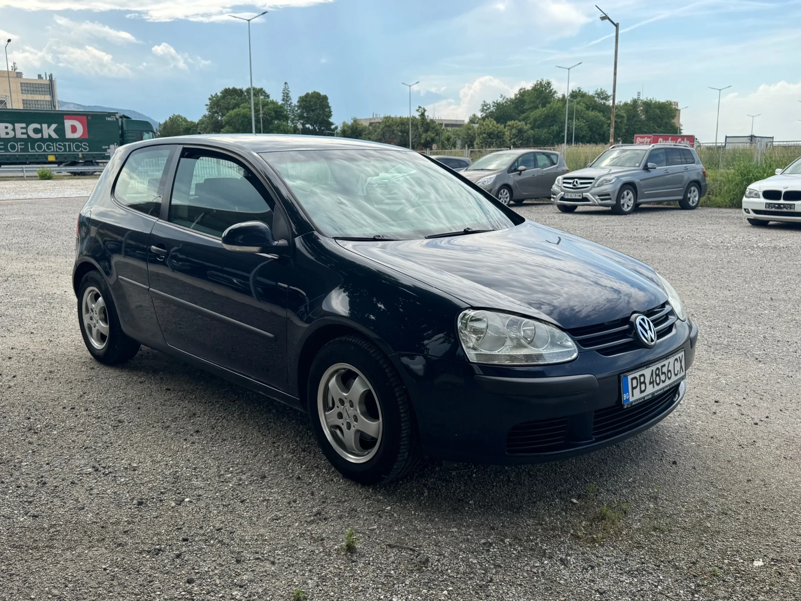 VW Golf 1.9TDI 105к.с Ръчка климатроник Регистриран, снимка 3 - Автомобили и джипове - 54765616