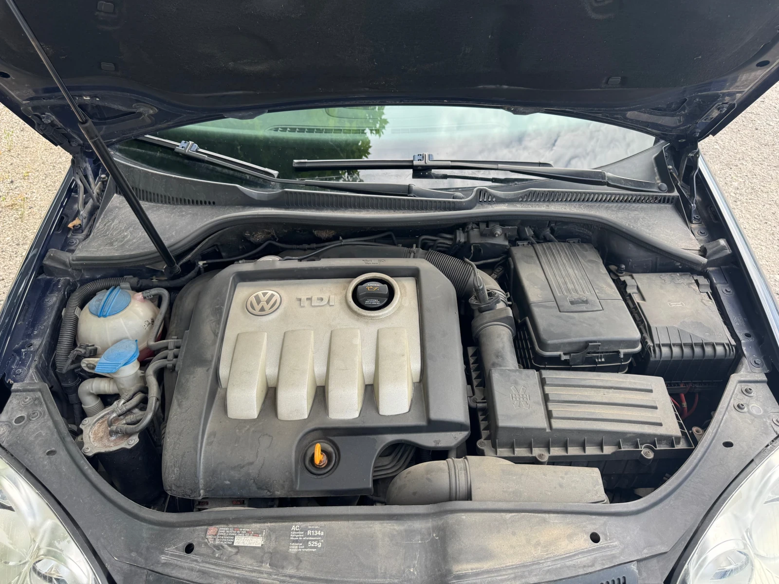 VW Golf 1.9TDI 105к.с Ръчка климатроник Регистриран, снимка 16 - Автомобили и джипове - 54765616