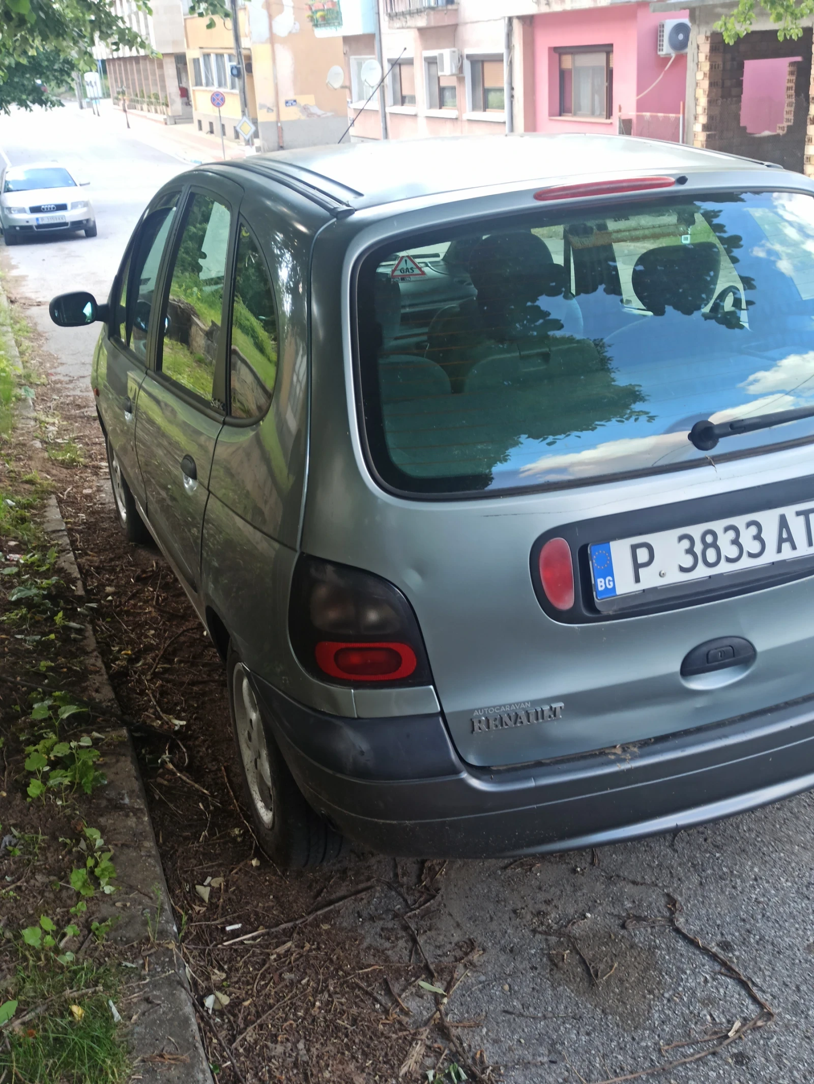 Renault Scenic, снимка 5 - Автомобили и джипове - 54795025