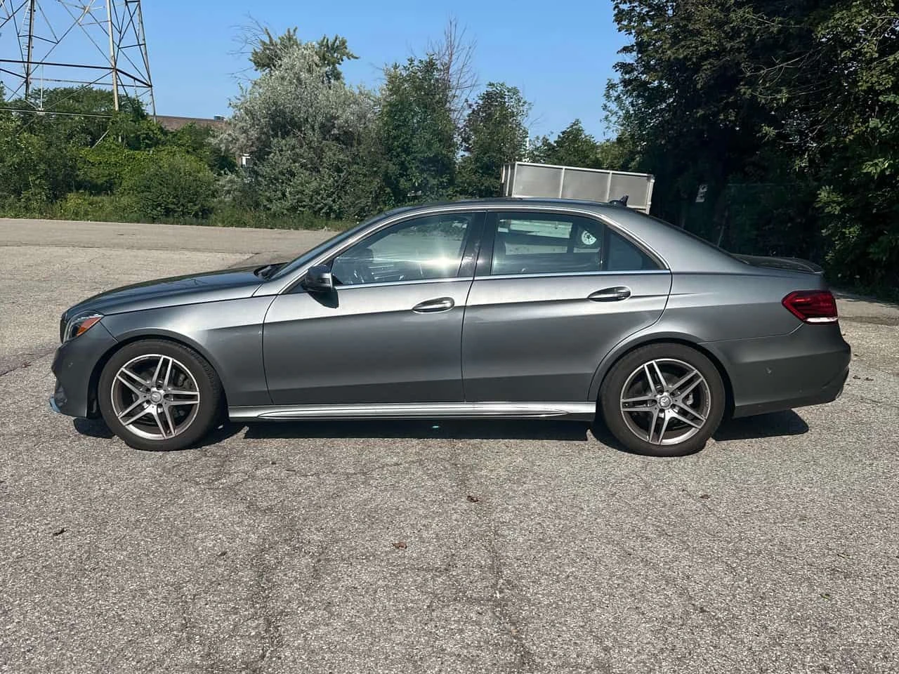 Mercedes-Benz E 400 * CARFAX * ОПЦИЯ ЗА АВТОКРЕДИТ * , снимка 2 - Автомобили и джипове - 55550818