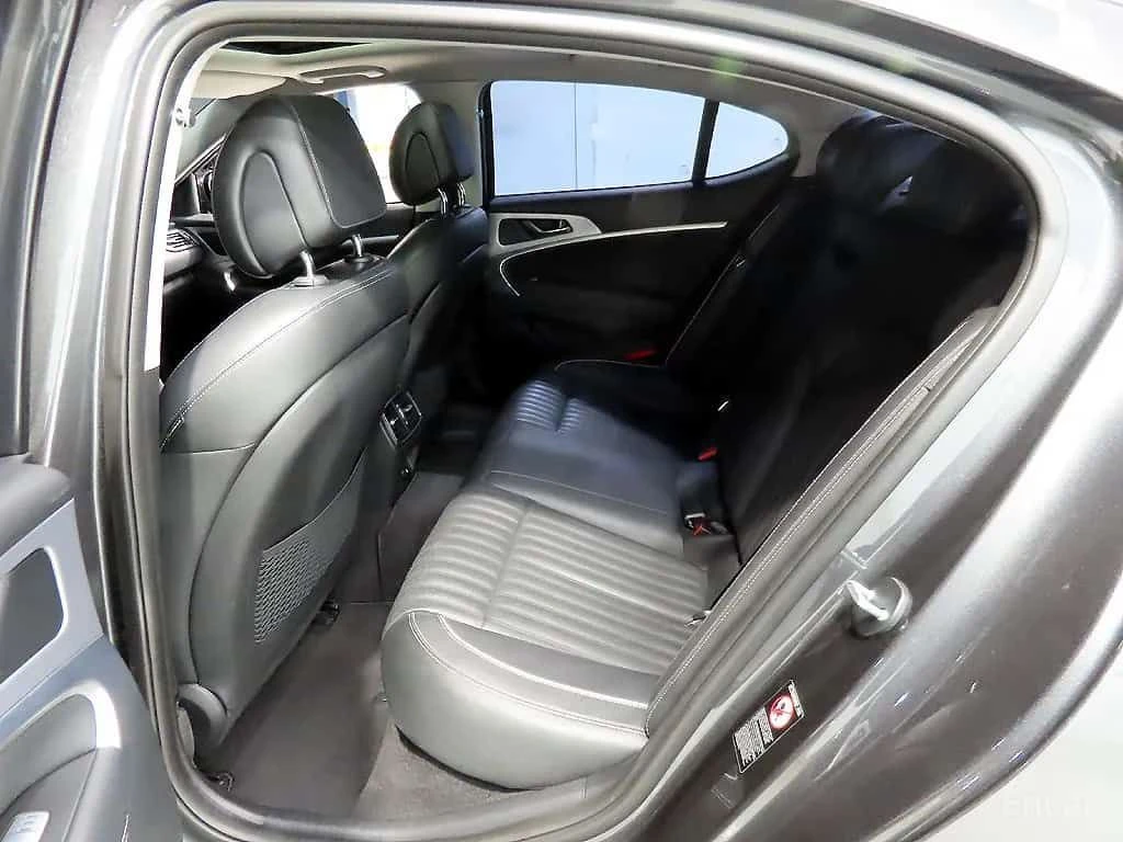 Genesis G70 * 2.0T * ОПЦИЯ ЗА ФИНАНСИРАНЕ, снимка 12 - Автомобили и джипове - 55563432