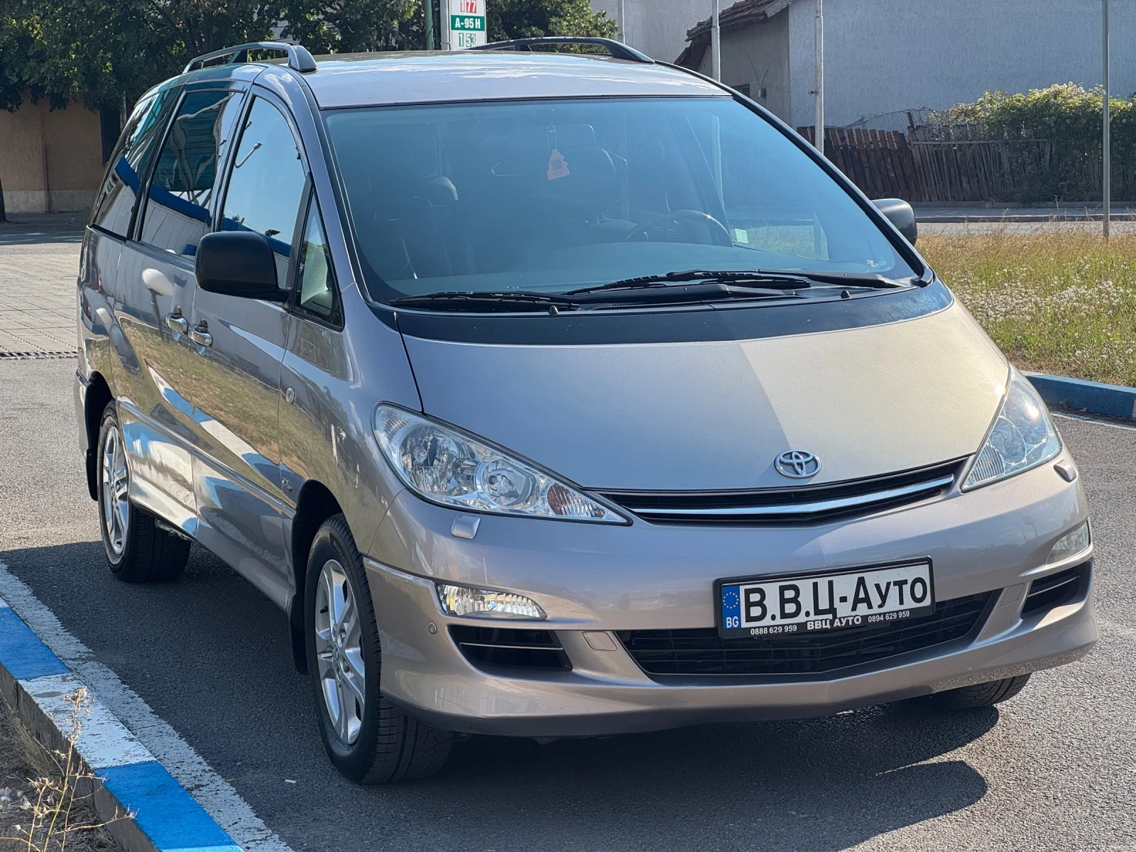 Toyota Previa 2.0D4D, снимка 3 - Автомобили и джипове - 55619464