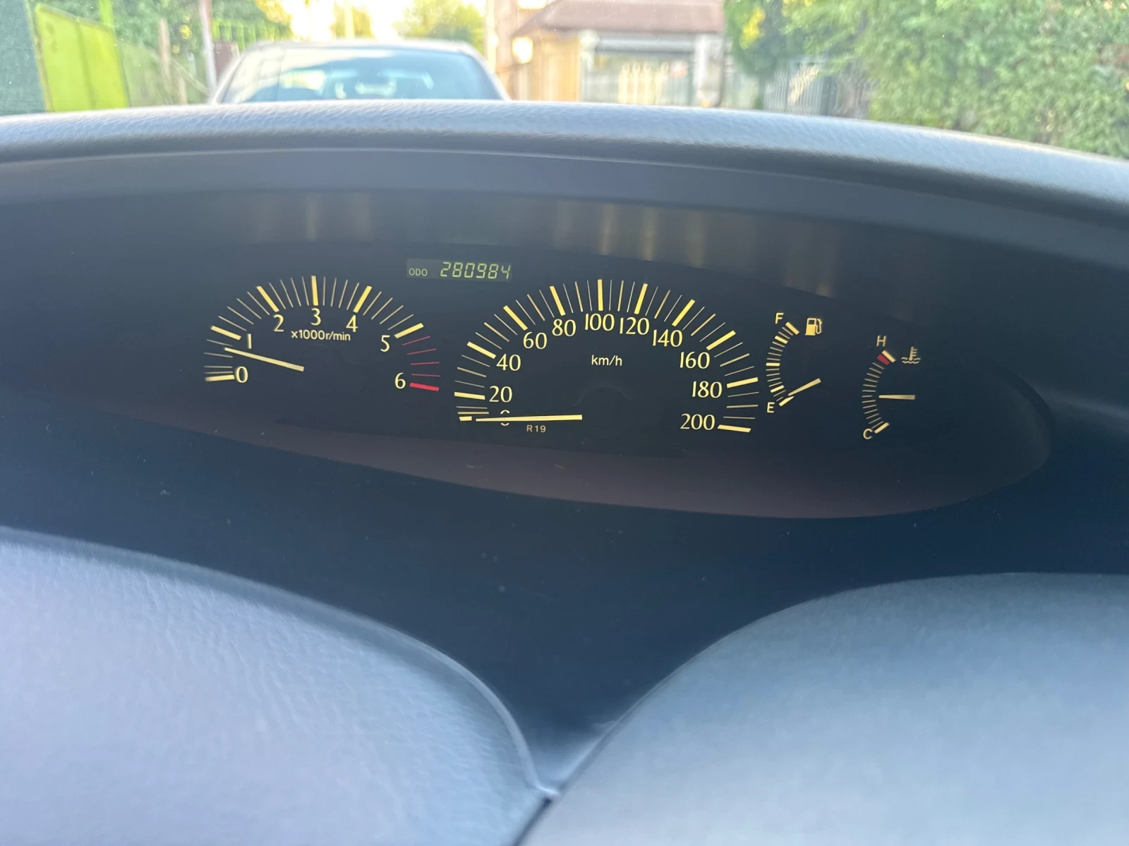 Toyota Previa 2.0D4D, снимка 16 - Автомобили и джипове - 55619464