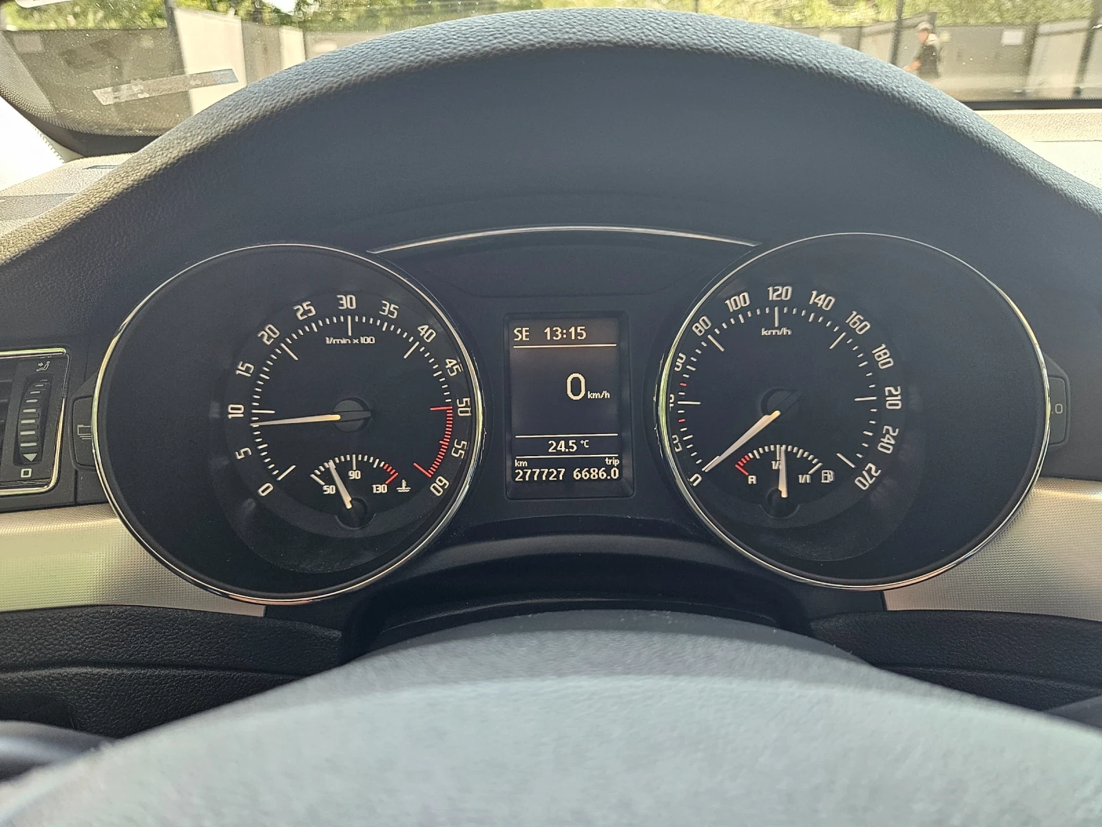 Skoda Superb 2. 0 tdi 140 k. s. , снимка 8 - Автомобили и джипове - 55798095