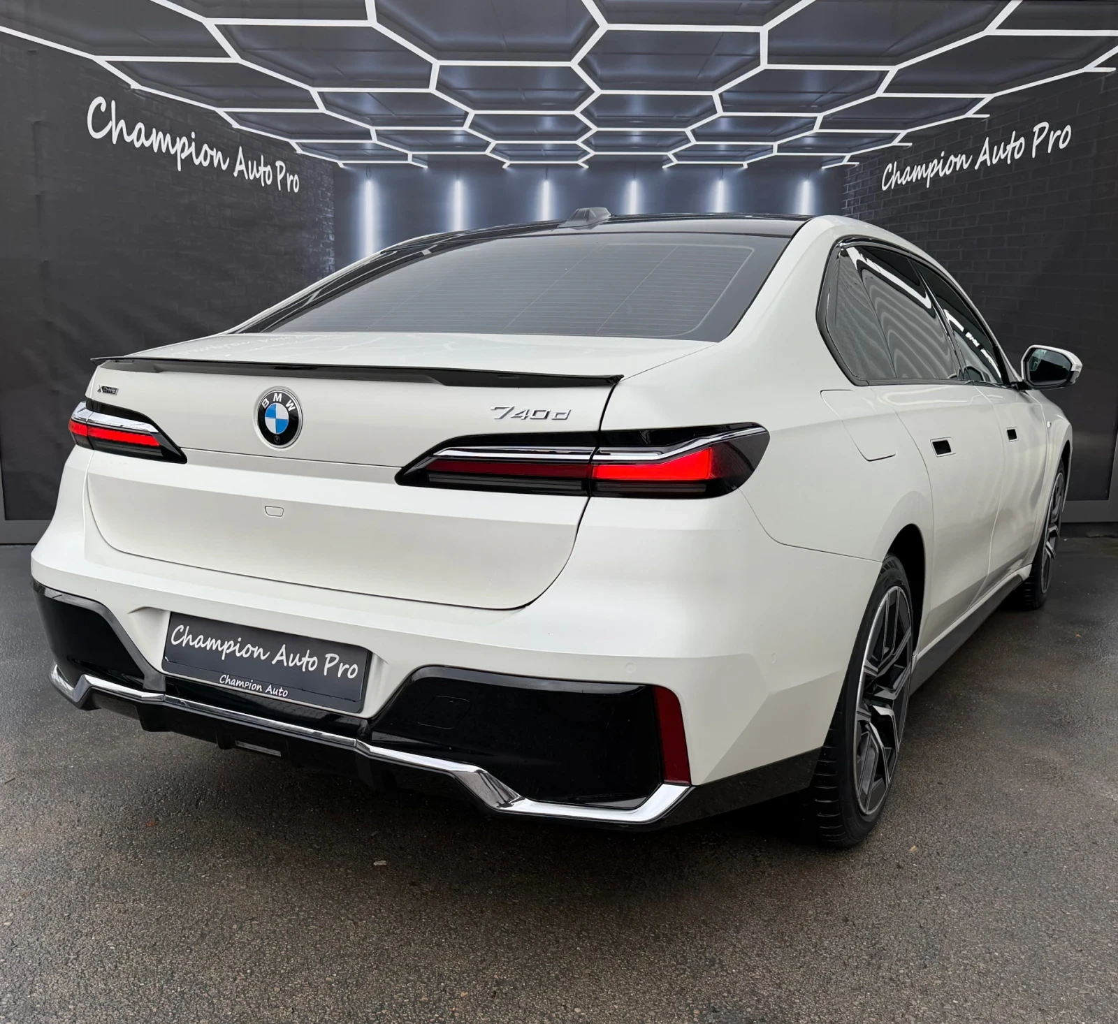 BMW 740 XDrive M-Packet FULL, снимка 6 - Автомобили и джипове - 56657584