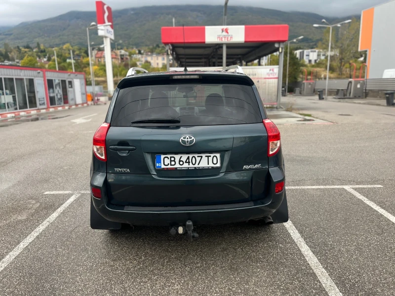 Toyota Rav4 2.2 D-CAT, снимка 4 - Автомобили и джипове - 52017360