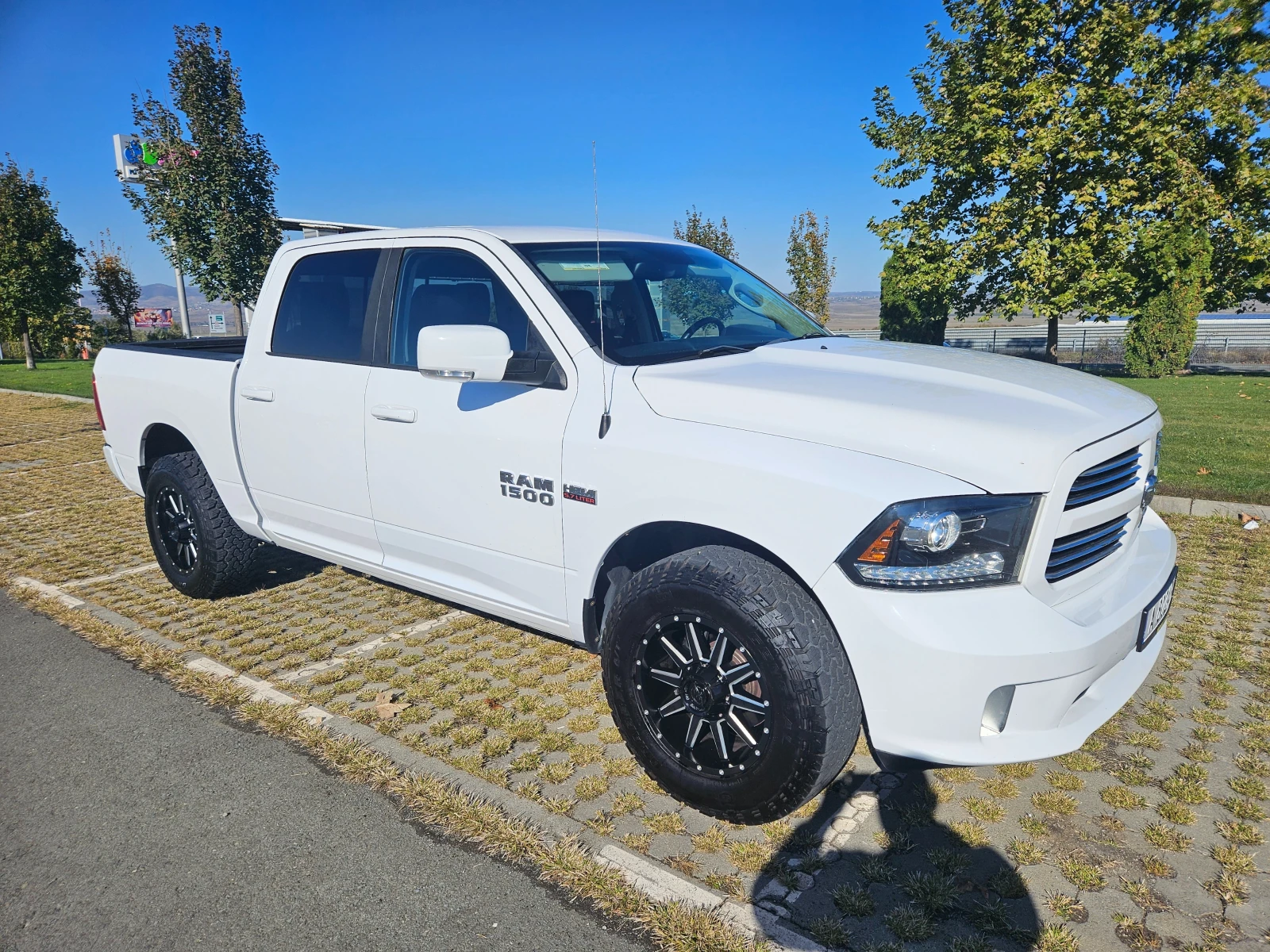 Dodge RAM 1500 5.7 HEMI 8ZF - изображение 3