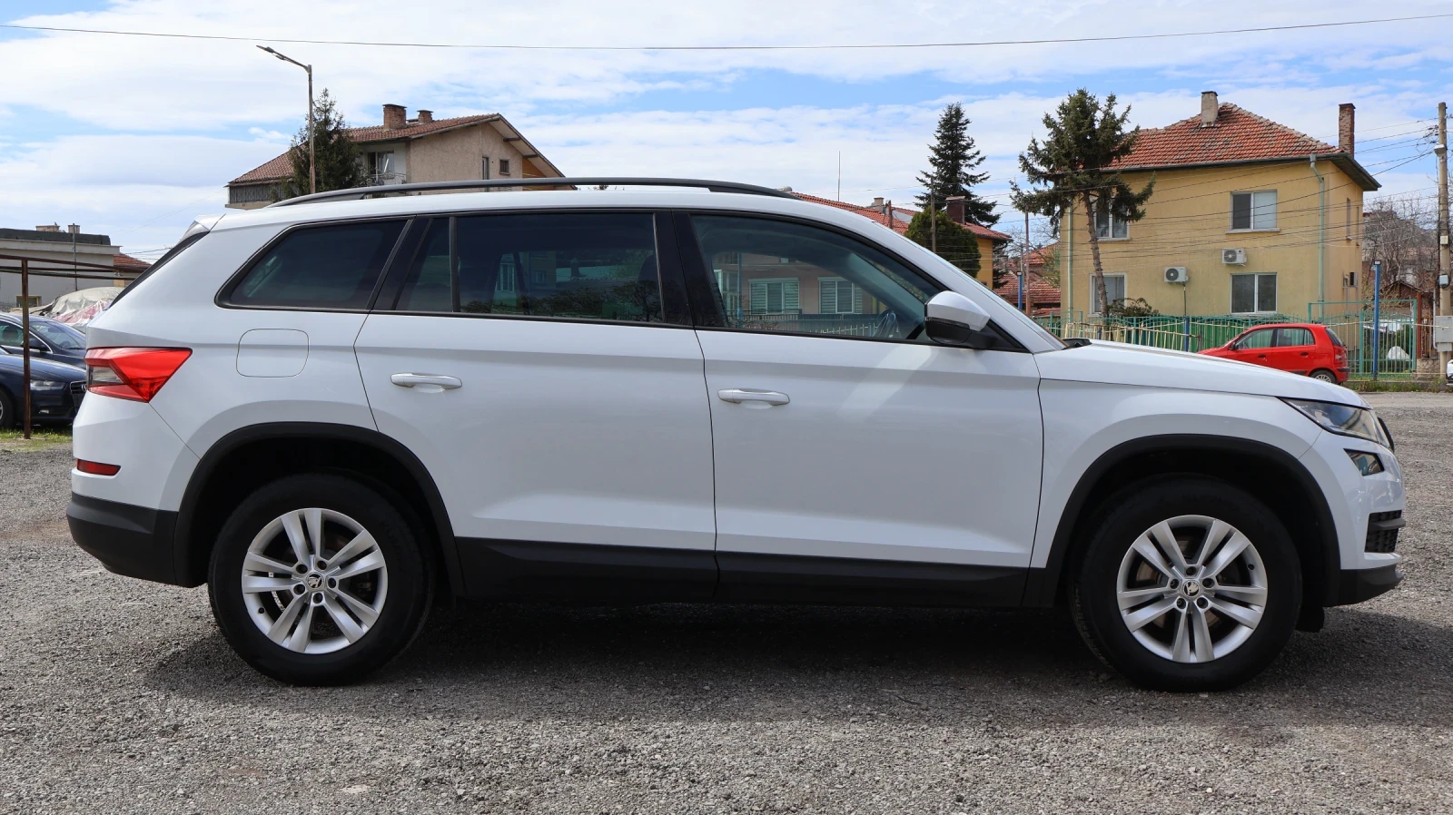 Skoda Kodiaq 2.0 TDI 150 К.С. DSG НАВИГАЦИЯ CARPLAY FULL LED - изображение 4
