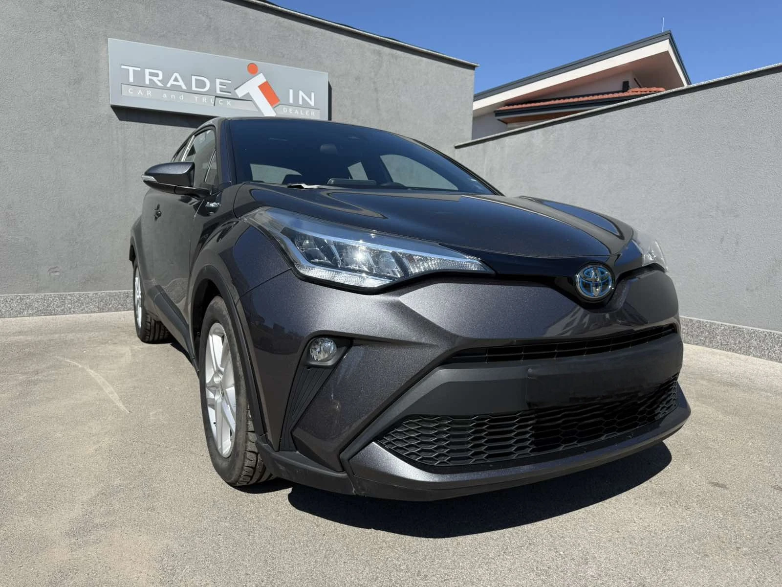 Toyota C-HR FACELIFT 1.8 HYBRID e-CVT - изображение 3
