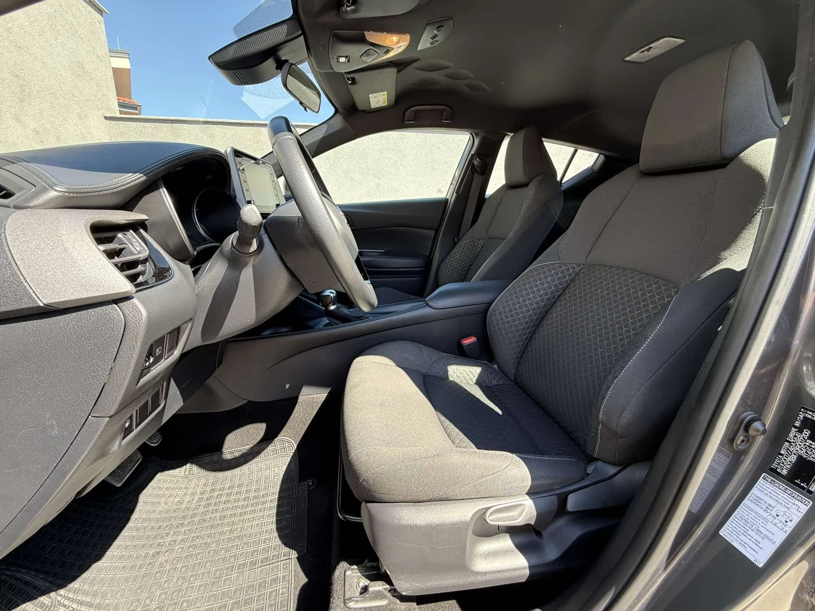 Toyota C-HR FACELIFT 1.8 HYBRID e-CVT - изображение 9