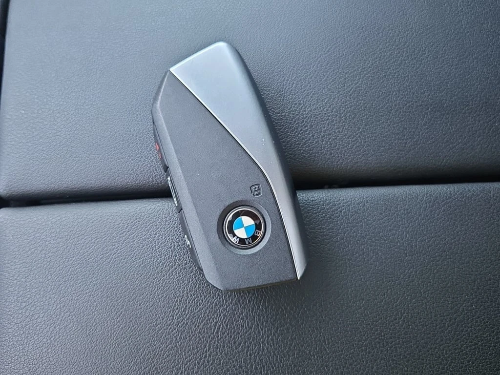 BMW X5  - изображение 8