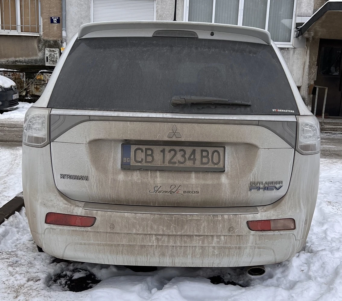 Mitsubishi Outlander 2.0 LPG, снимка 7 - Автомобили и джипове - 54072767