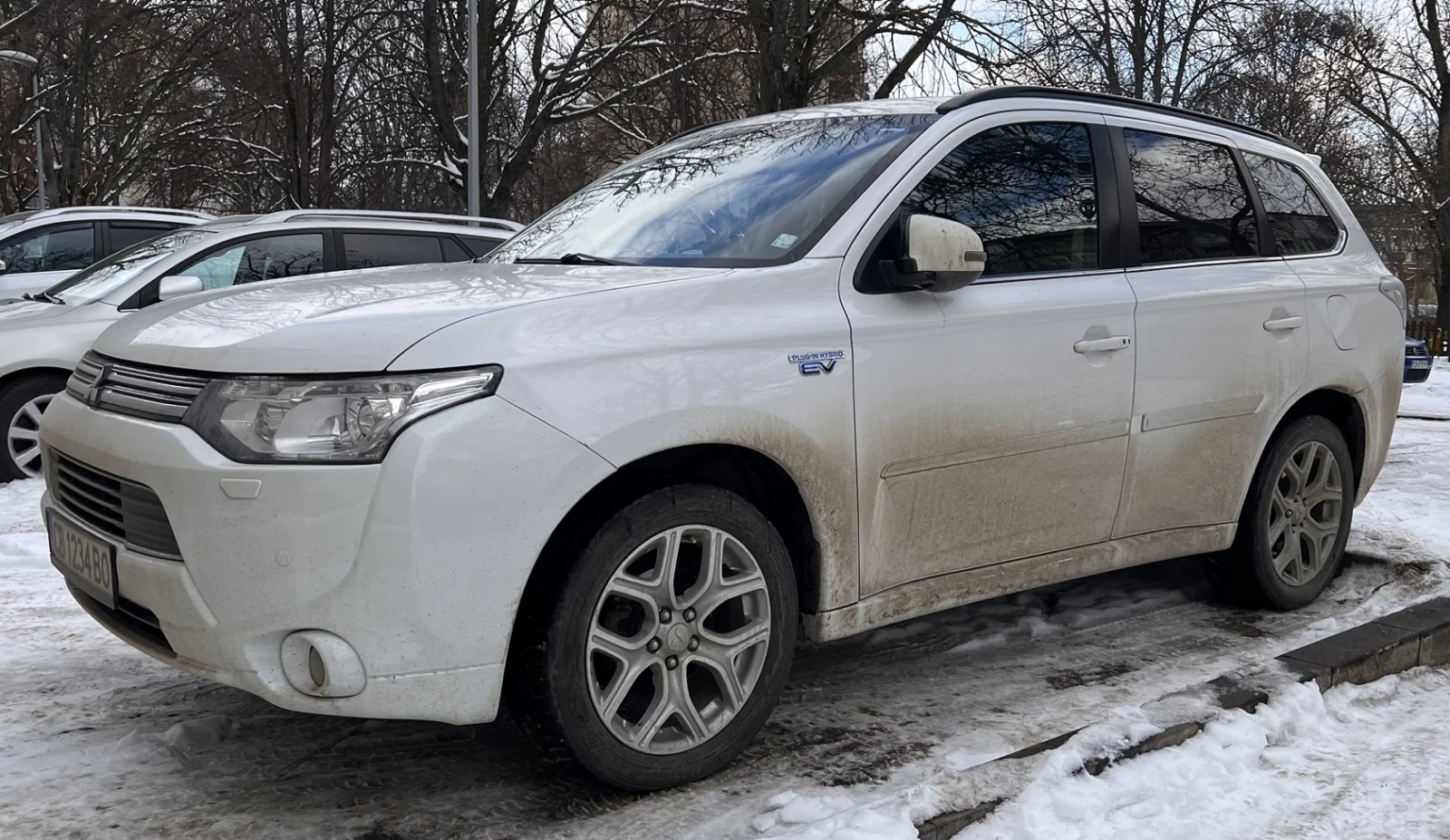Mitsubishi Outlander 2.0 LPG, снимка 5 - Автомобили и джипове - 54072767
