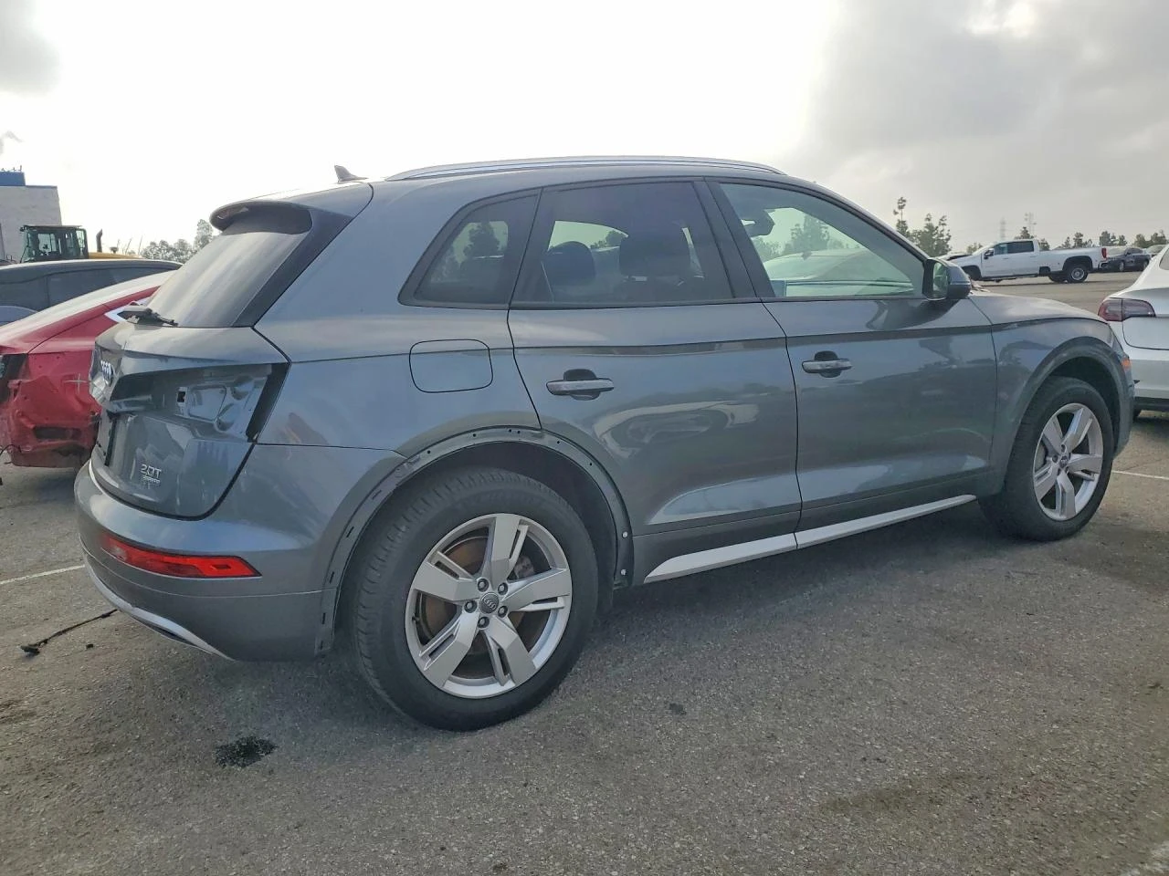 Audi Q5 2.0l Premium, снимка 3 - Автомобили и джипове - 54322979