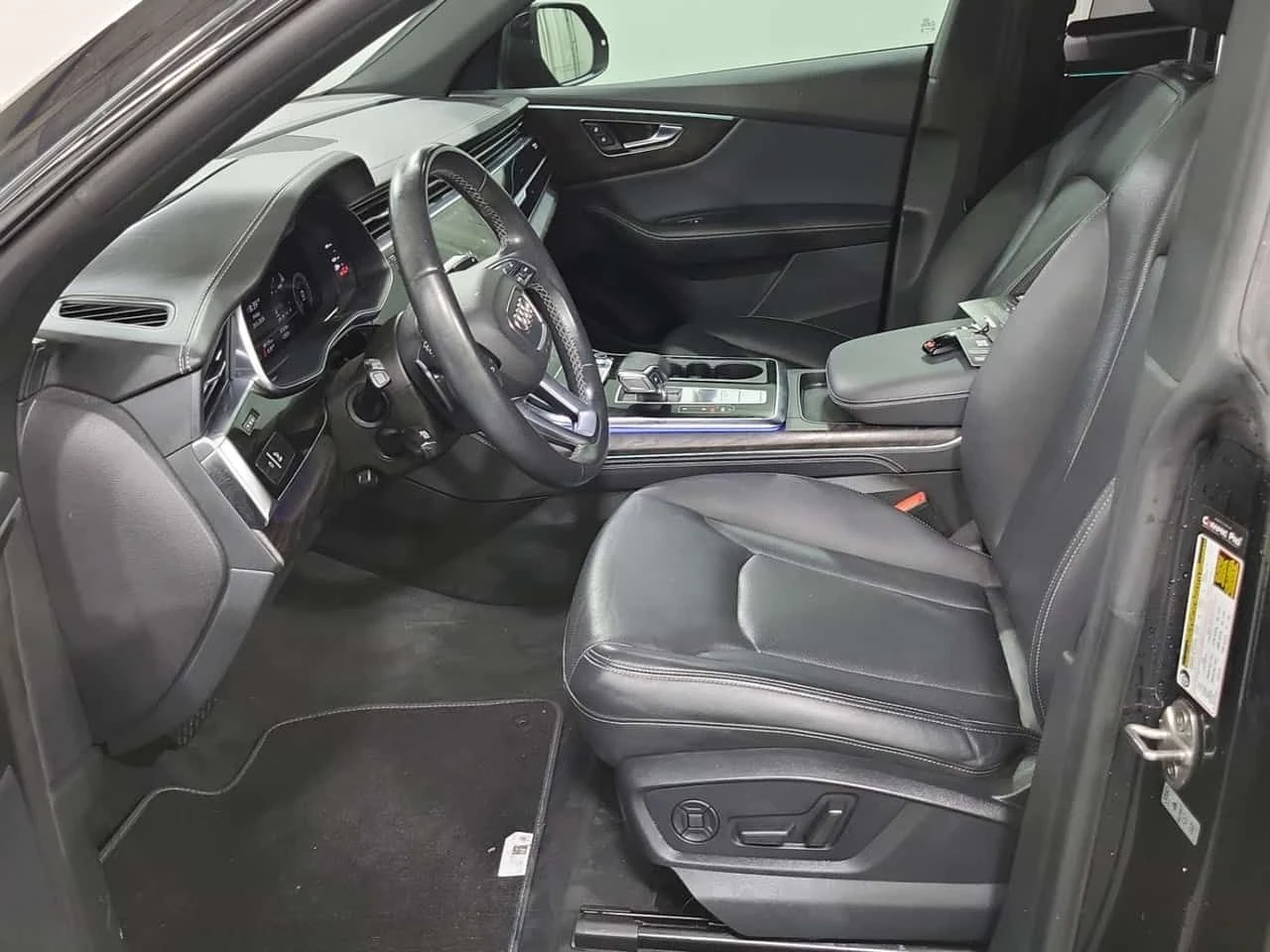 Audi Q8 TECHNIK  CARFAX, снимка 5 - Автомобили и джипове - 54747820