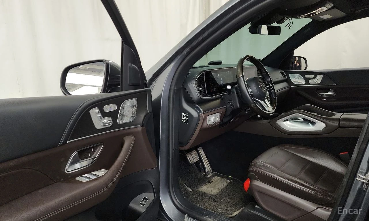 Mercedes-Benz GLS580 BURMESTER* ОБДУХВАНЕ* ДИСТРОНИК* 360КАМЕРА* ПАНОРА, снимка 5 - Автомобили и джипове - 55343181