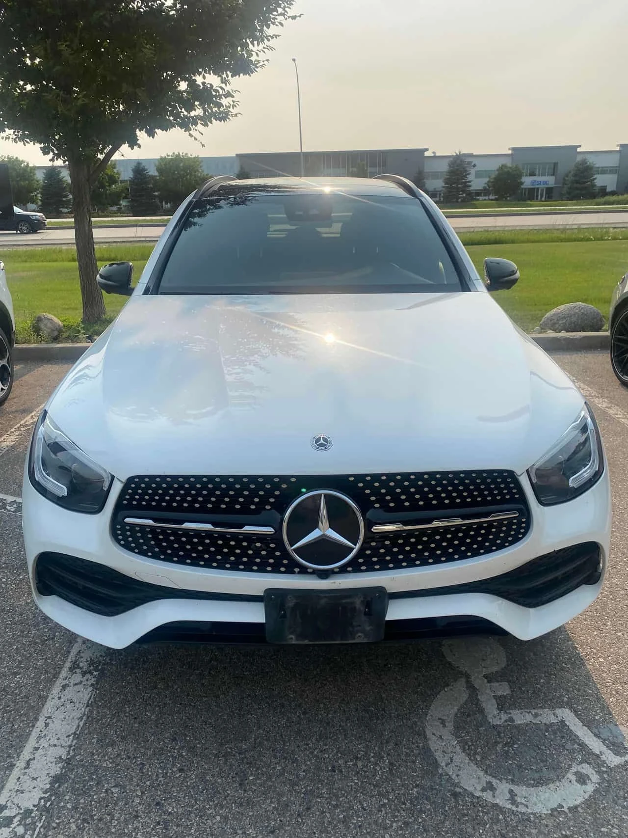 Mercedes-Benz GLC 300  * CARFAX * БЕЗ ПЪРВОНАЧАЛНА ВНОСКА, снимка 6 - Автомобили и джипове - 55422535
