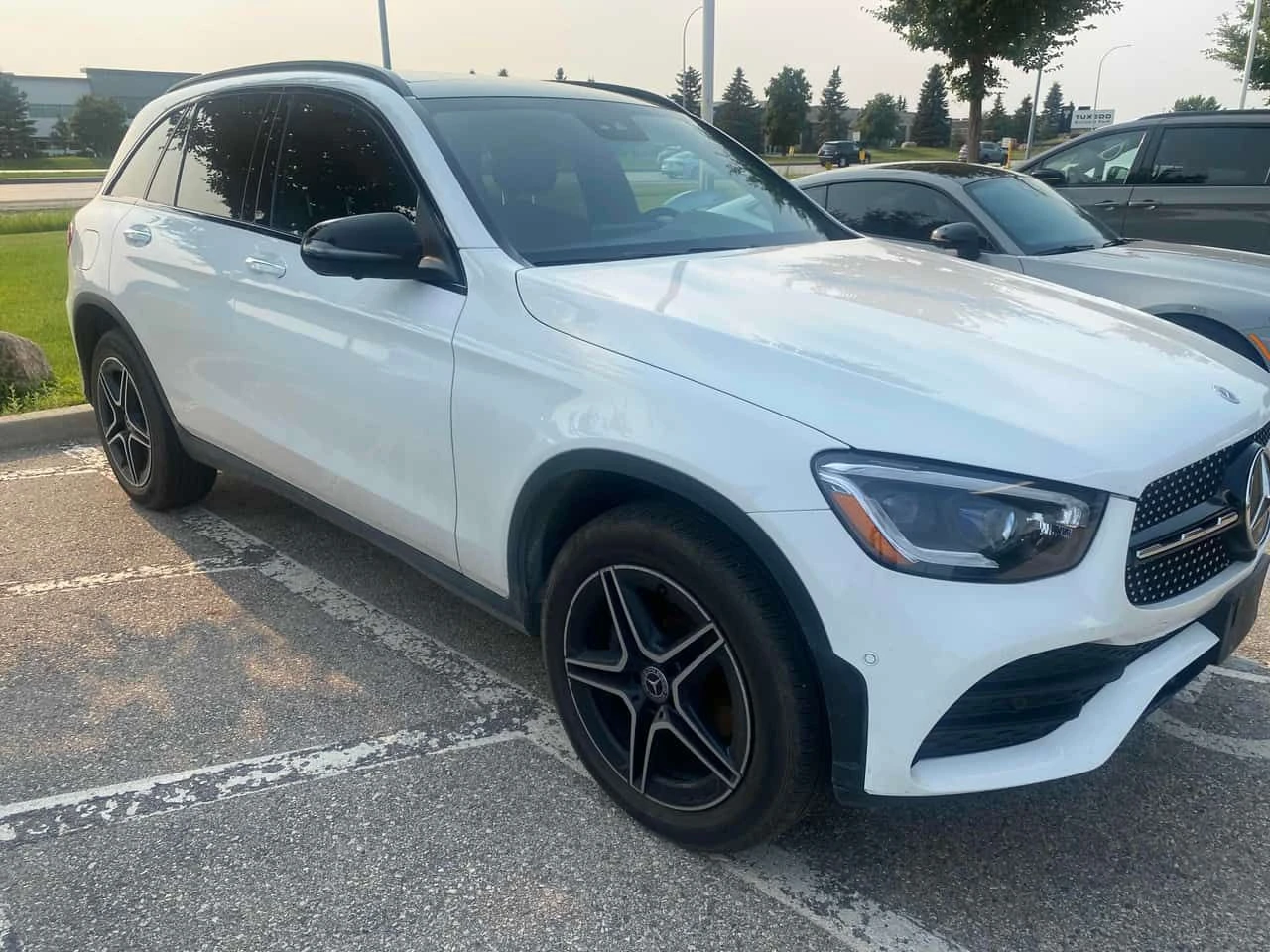 Mercedes-Benz GLC 300  * CARFAX * БЕЗ ПЪРВОНАЧАЛНА ВНОСКА, снимка 3 - Автомобили и джипове - 55422535