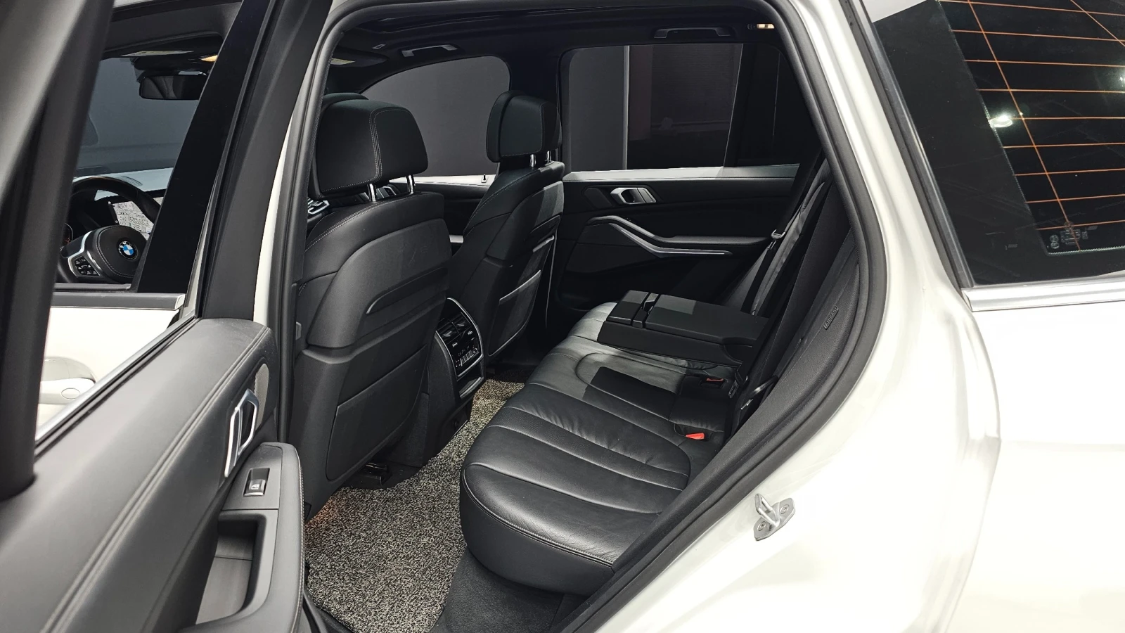 BMW X5 xDrive30d M Sport/ОБДУХВАНЕ/ПАНОРАМА/ДИСТРОНИК/360, снимка 11 - Автомобили и джипове - 55528016