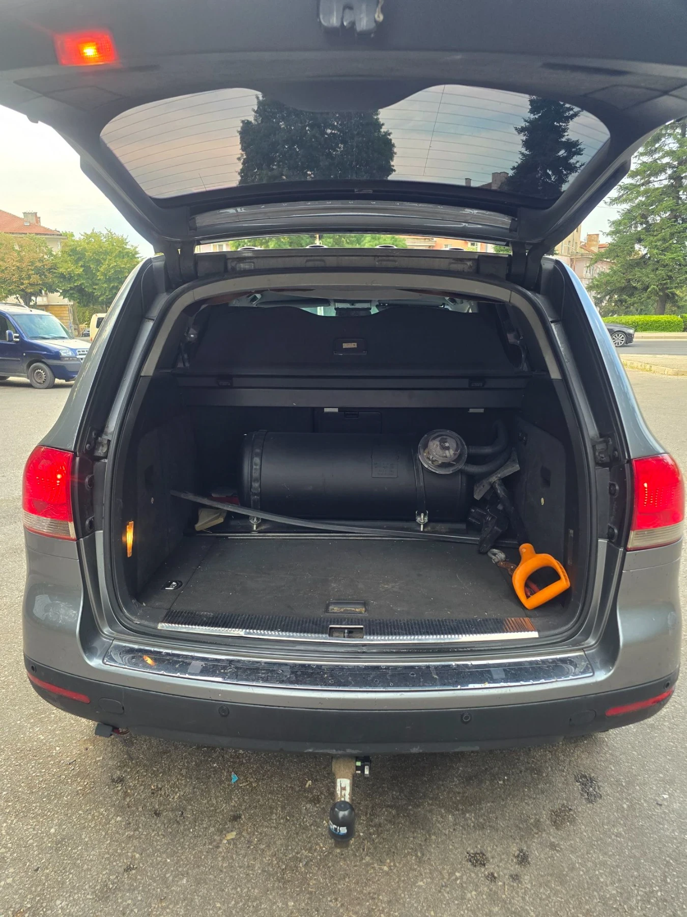 VW Touareg 3.2, снимка 5 - Автомобили и джипове - 55932259