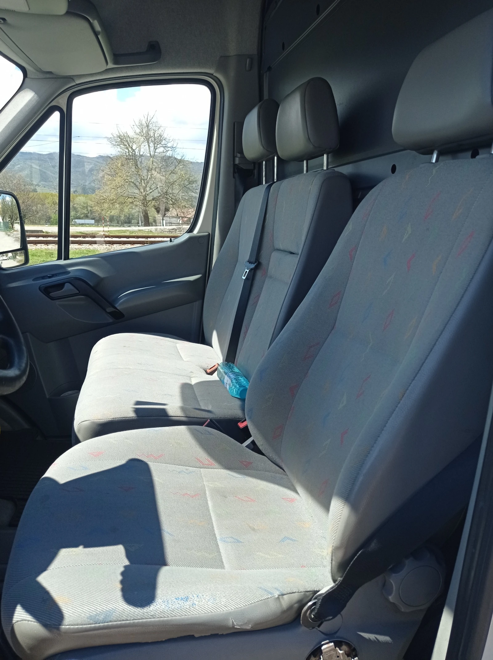 VW Crafter 2.5TDI Напълно обслужен!!!, снимка 11 - Бусове и автобуси - 54089662
