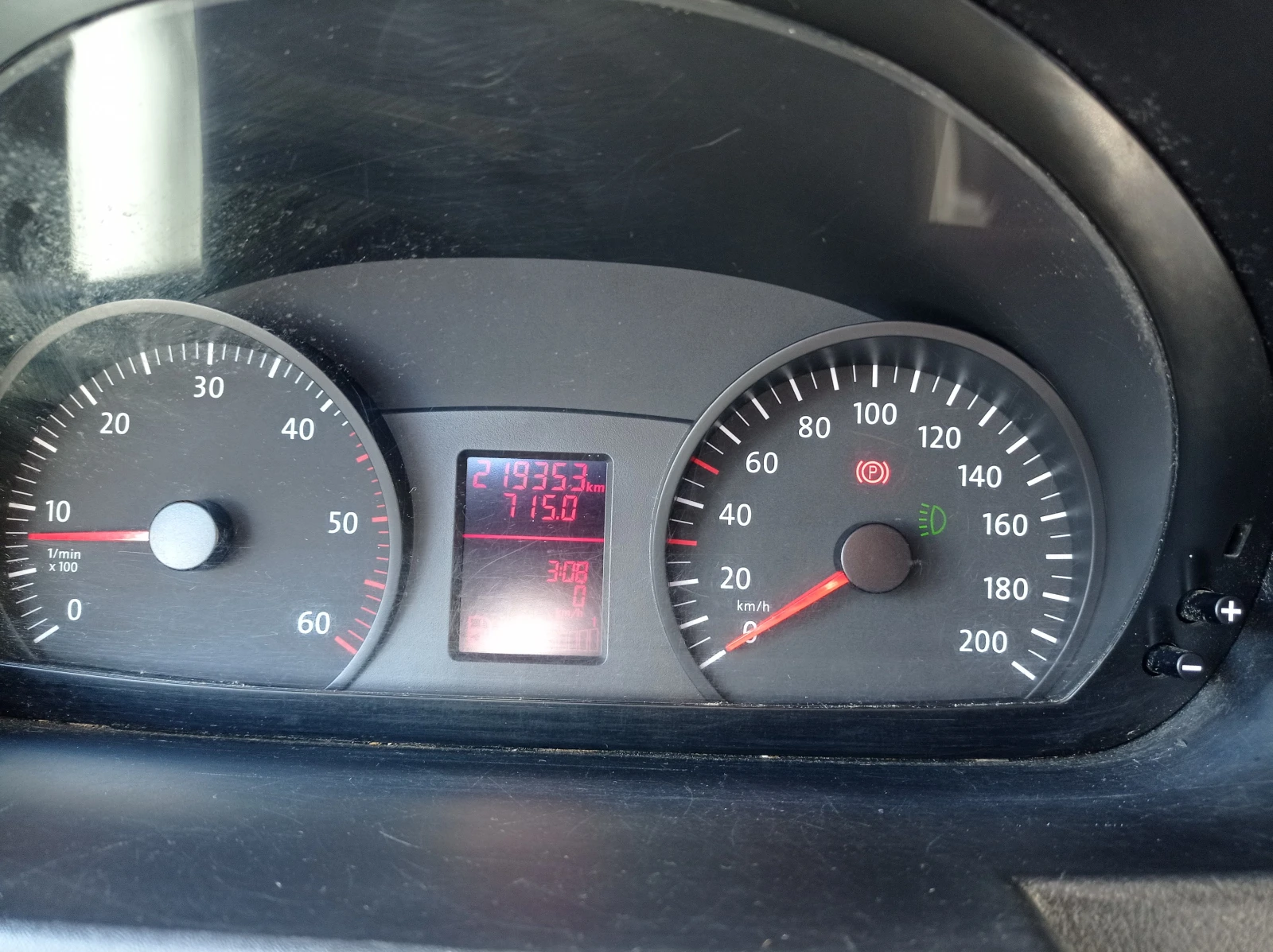 VW Crafter 2.5TDI Напълно обслужен!!!, снимка 14 - Бусове и автобуси - 54089662