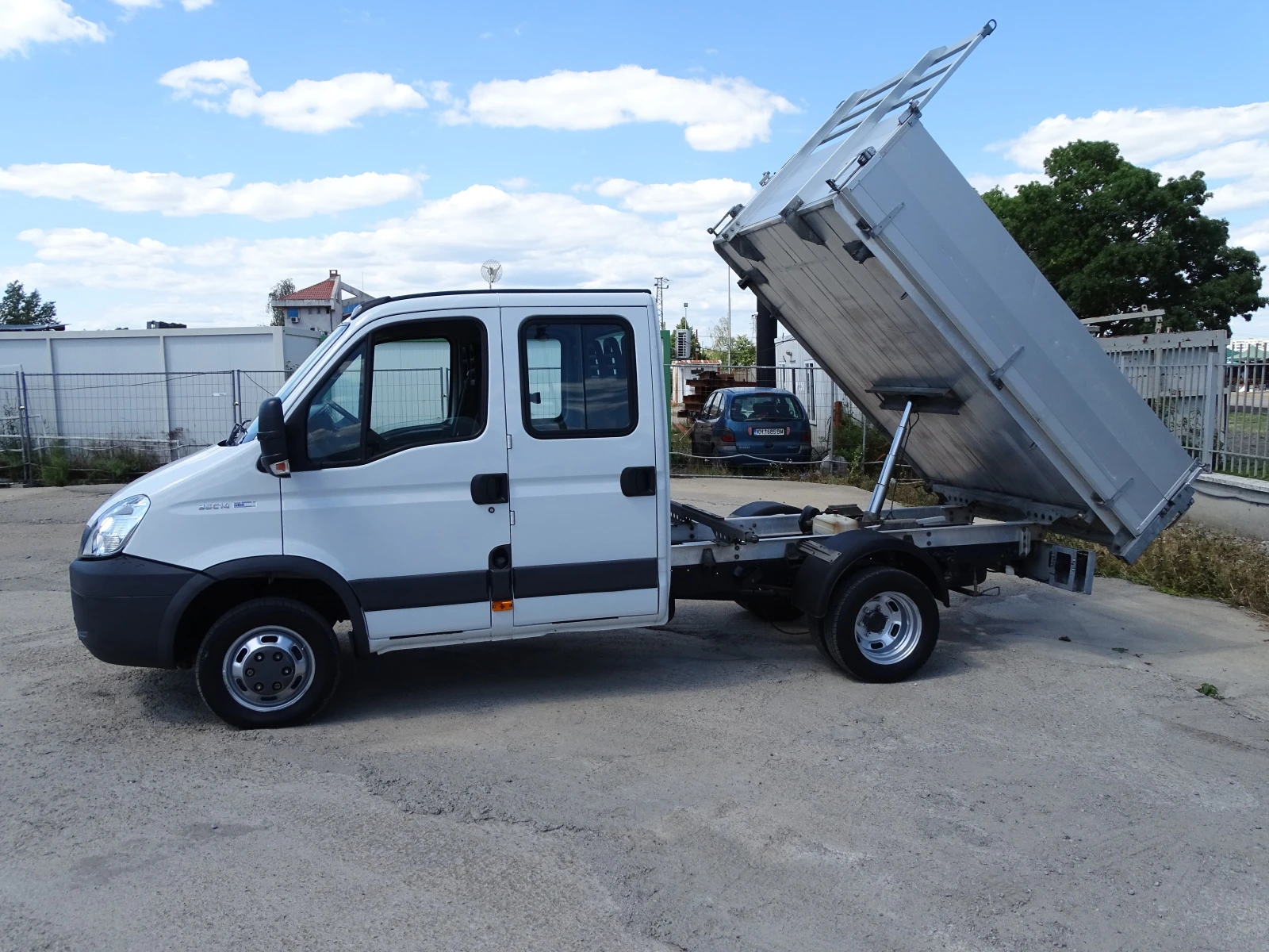 Iveco Daily 35C14* 106 704 km* 3.0HPI  КАТ. * Б* 7-места, снимка 7 - Бусове и автобуси - 55233749