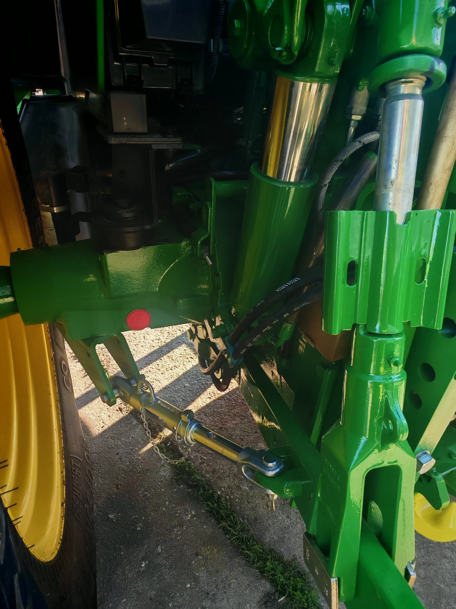 Трактор John Deere 6630 лизинг с първоначална вноска 20% - изображение 8