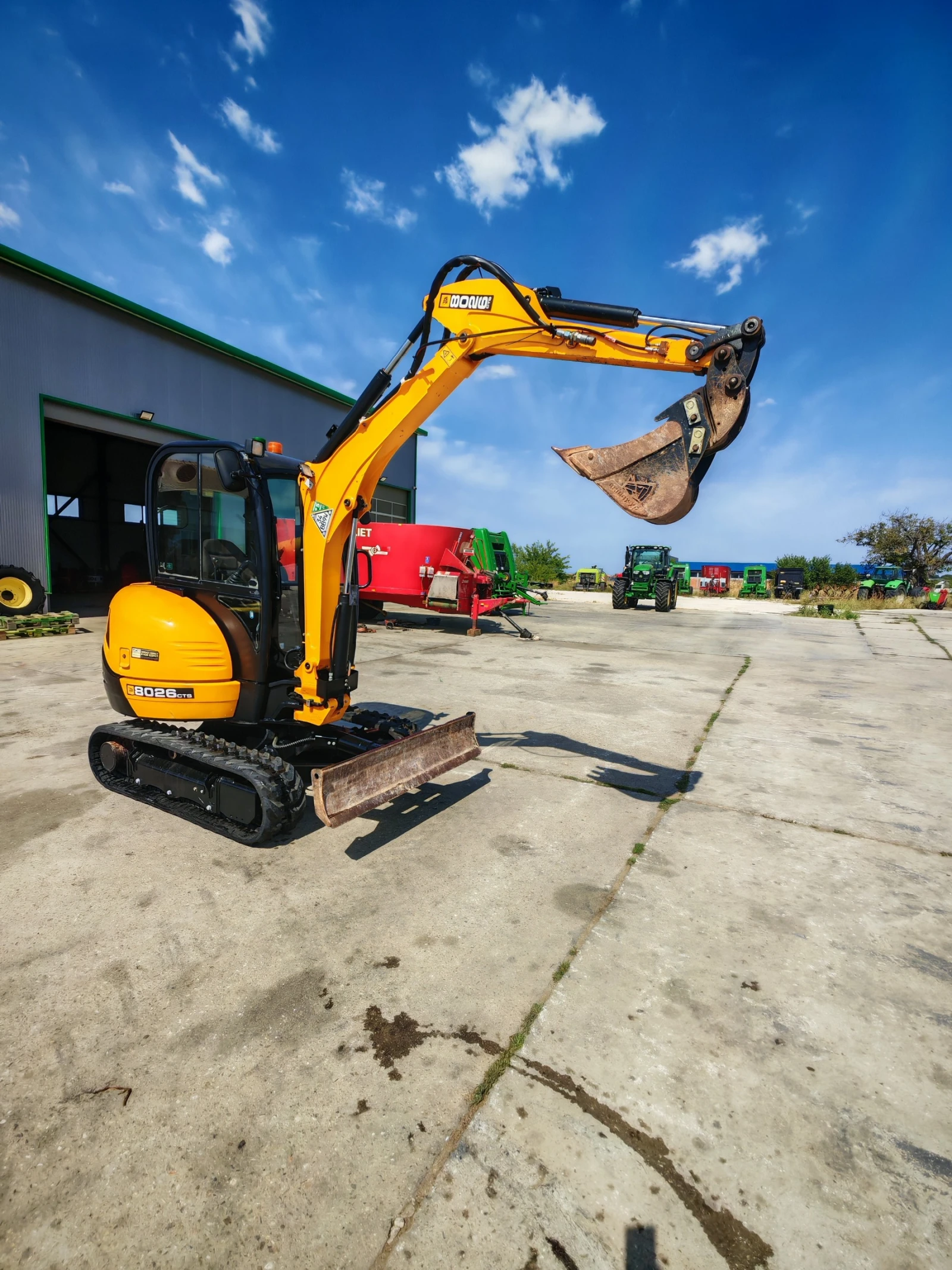 Багер JCB 8026 CTS НАЛИЧЕН лизинг с първоначална вноска 20 % - изображение 4