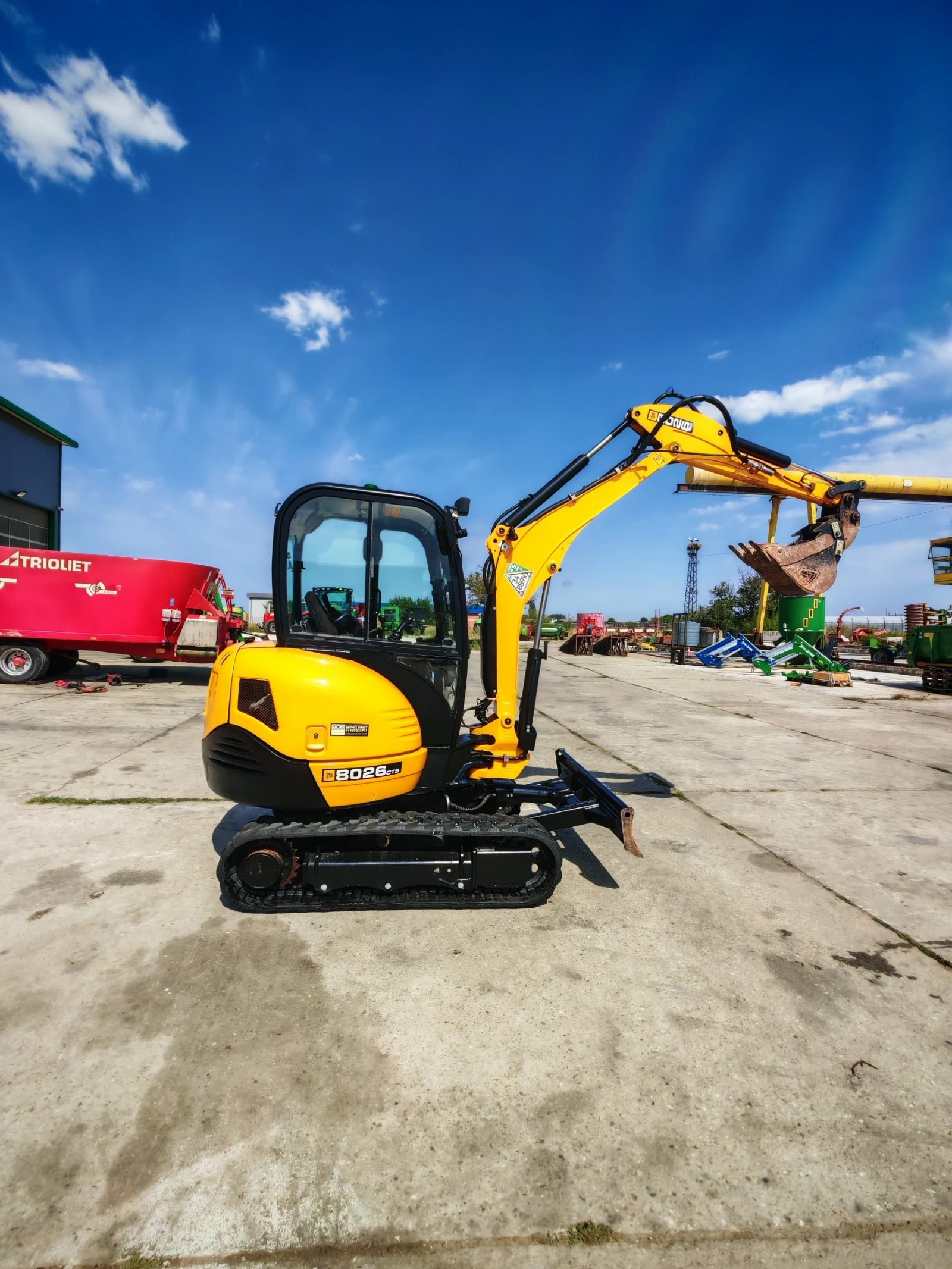 Багер JCB 8026 CTS НАЛИЧЕН лизинг с първоначална вноска 20 % - изображение 2