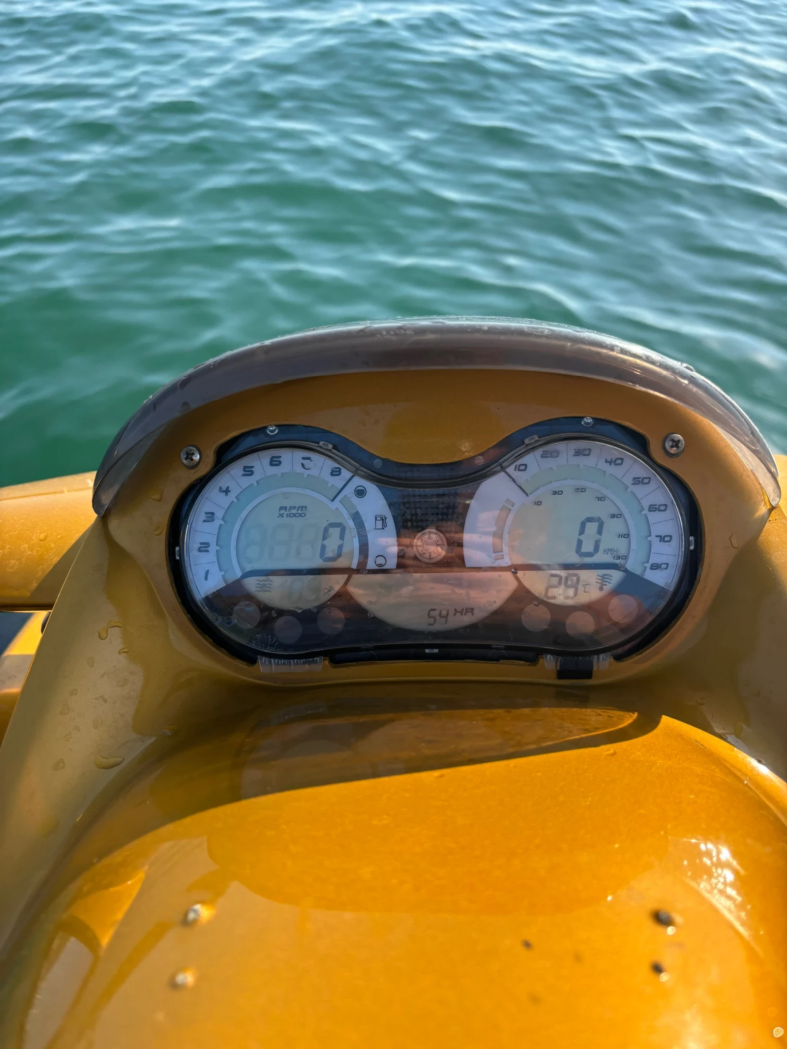 Джет Bombardier Sea Doo RXT 215 с колесар - изображение 6