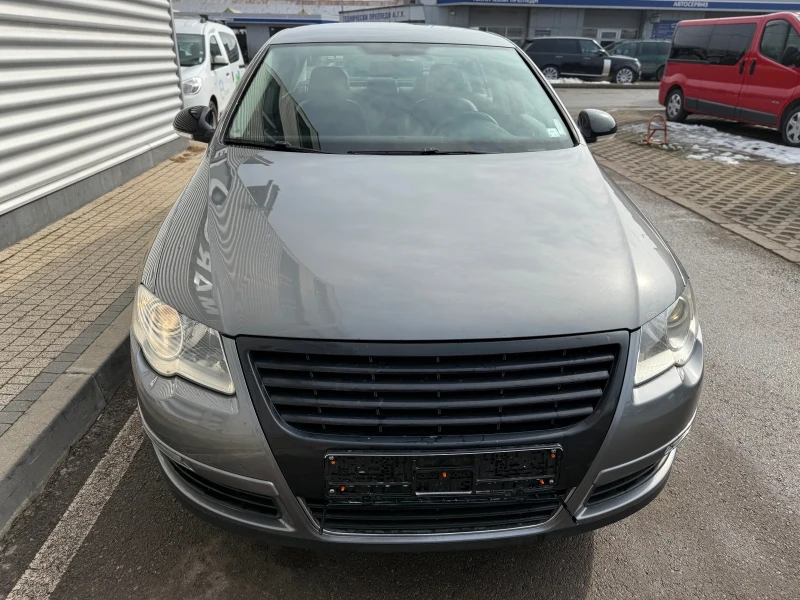 VW Passat 1, 9TDI+ 105kc+ BiXenon+ ръчка, снимка 7 - Автомобили и джипове - 49255042