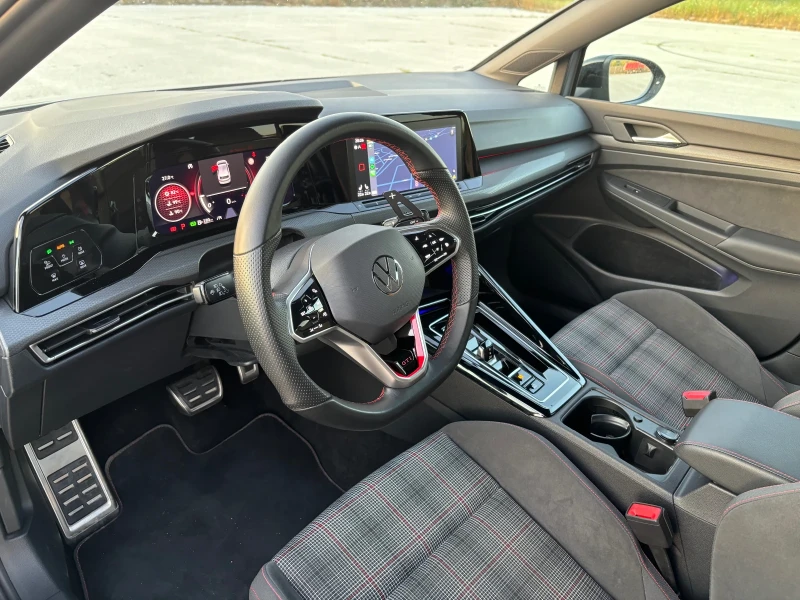 VW Golf 8 GTI , снимка 14 - Автомобили и джипове - 50786885