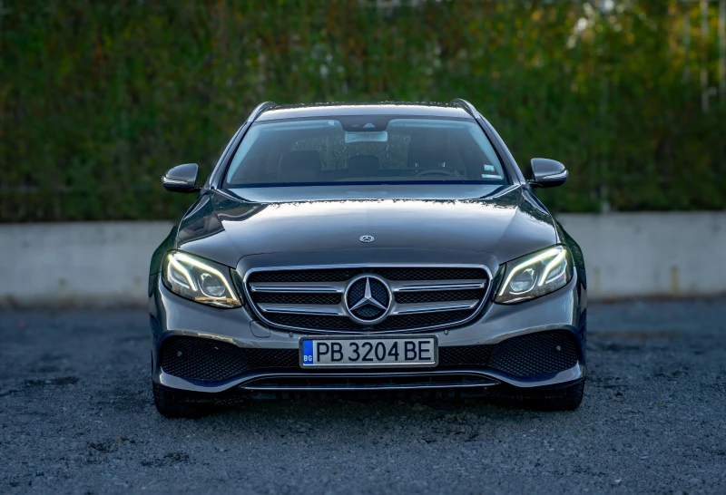 Mercedes-Benz E 220 6М.ГАР.РЕГИСТРИРАНА-TOP!, снимка 2 - Автомобили и джипове - 52288109