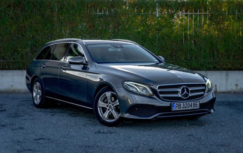 Mercedes-Benz E 220 6М.ГАР.РЕГИСТРИРАНА-TOP!, снимка 3 - Автомобили и джипове - 52288109