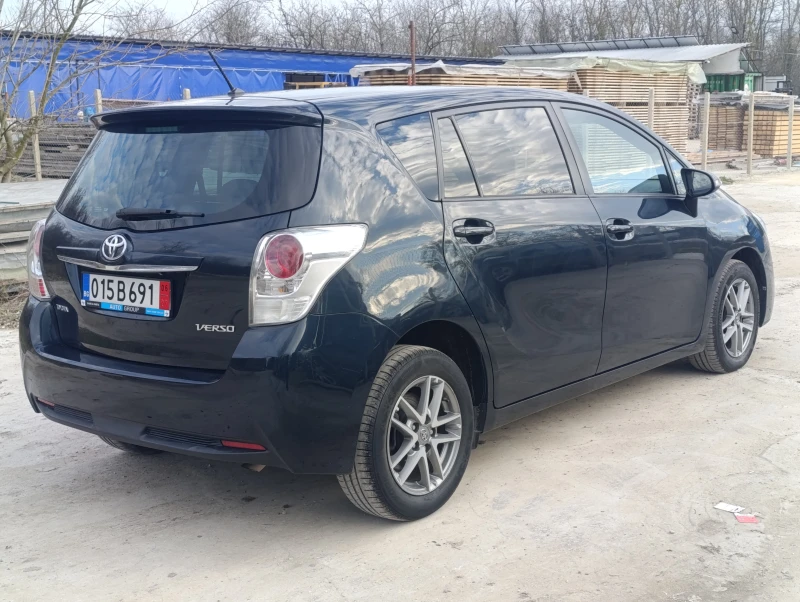 Toyota Verso 1.6D, снимка 4 - Автомобили и джипове - 52853995