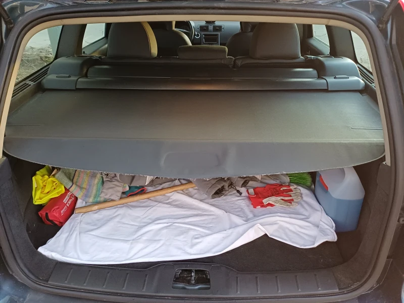 Volvo V50 2.0 дизел, снимка 13 - Автомобили и джипове - 53036185