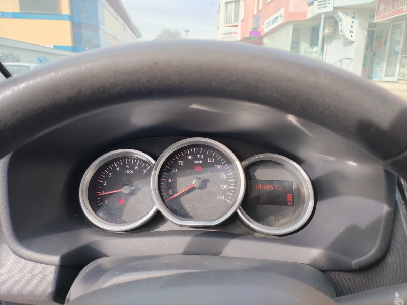 Dacia Sandero 1.5 dci, снимка 7 - Автомобили и джипове - 53275960