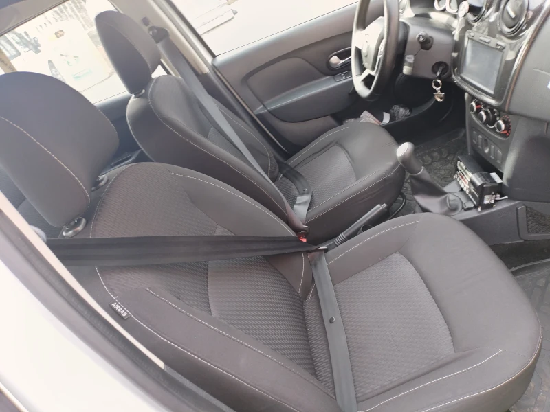 Dacia Sandero 1.5 dci, снимка 8 - Автомобили и джипове - 53275960